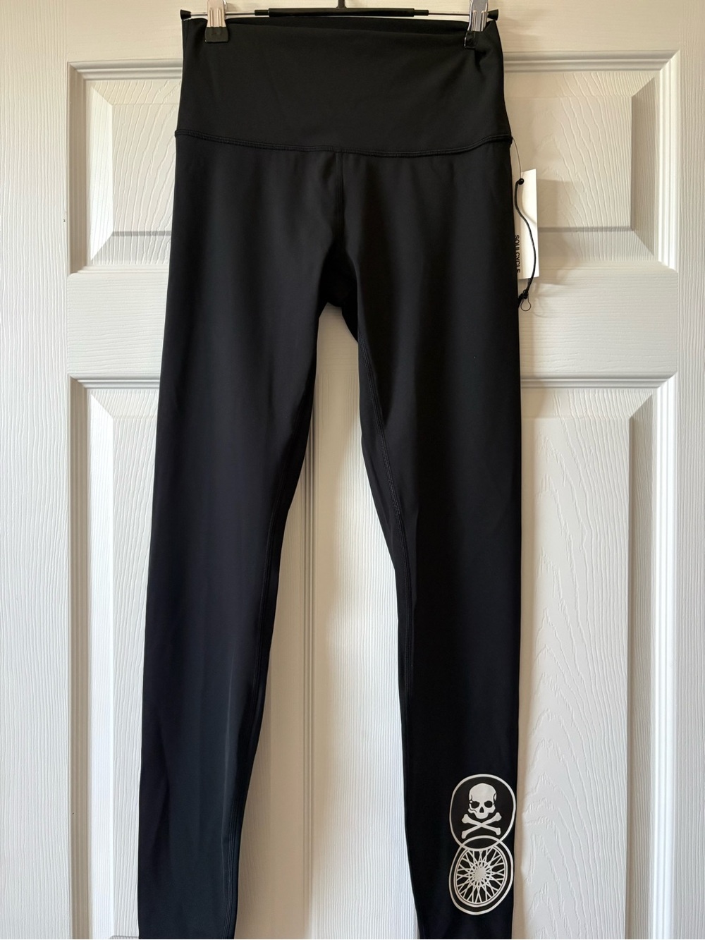 Lululemon Wunder Under Women’s Soul Cycle Pants White 💀 Wheel Design NWT size 6